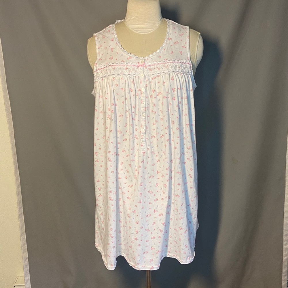 Celestial Dreams by Komar  Pink  Nightgown. Size X-large.
